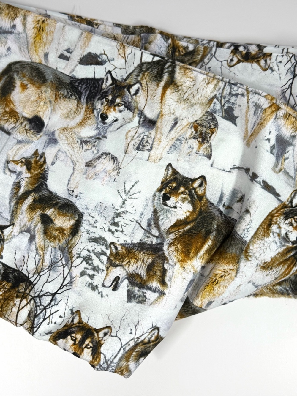 5 Yards David Textiles Wolf Winter Scenery Cotton Fabric – New